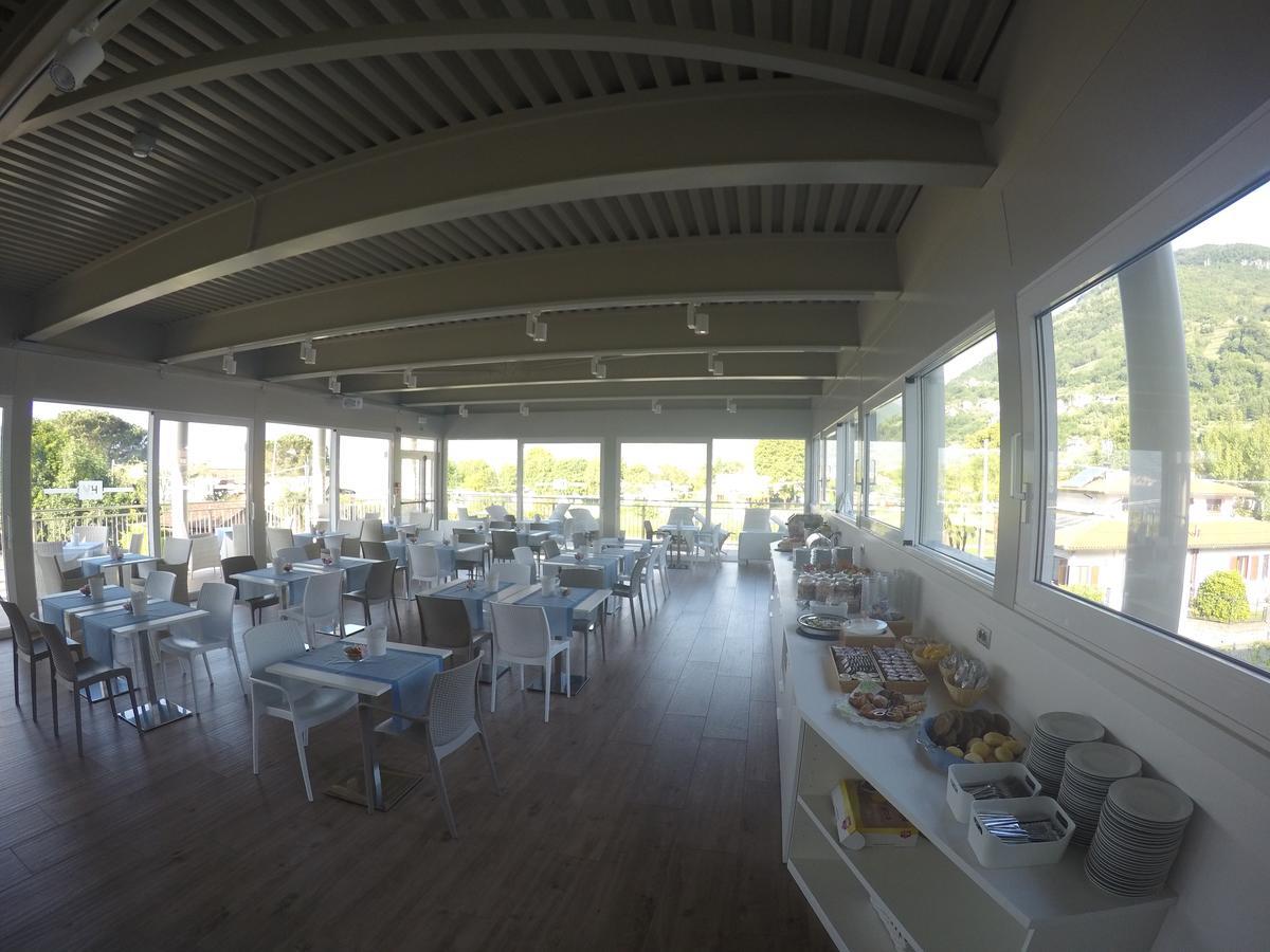 Hotel Vischi Domaso Luaran gambar