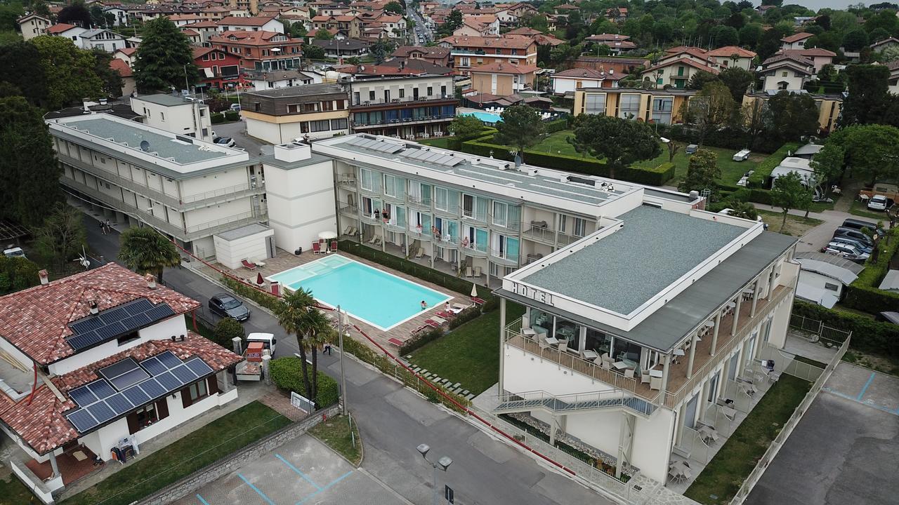 Hotel Vischi Domaso Luaran gambar